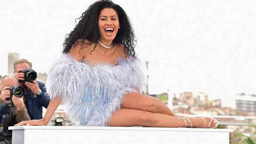 Leyna Bloom Is the First Transgender Mannequin to Cowl the ‘Sports activities Illustrated’ Swimsuit Problem