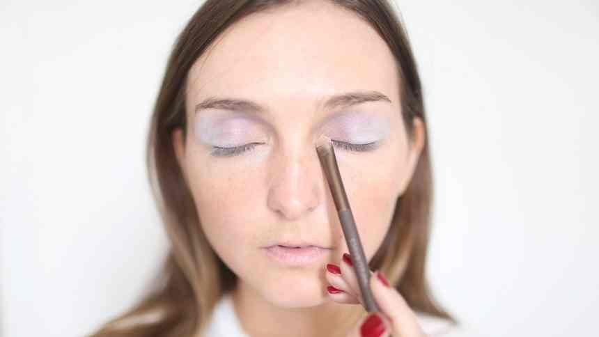 Methods to Get the Watercolor Eye Make-up Look From Jill Stuart’s Spring 2017 Present